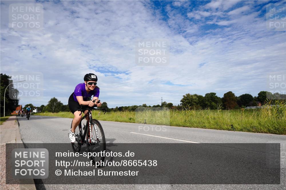 31.08.2025 - Elbe Triathlon Hamburg Michael Burmester http://msf.ph/oto/8665438 31.08.2025 10:11:26 Radfahren 483, 650, 797, 830, 840, 853 meine-sportfotos.de
