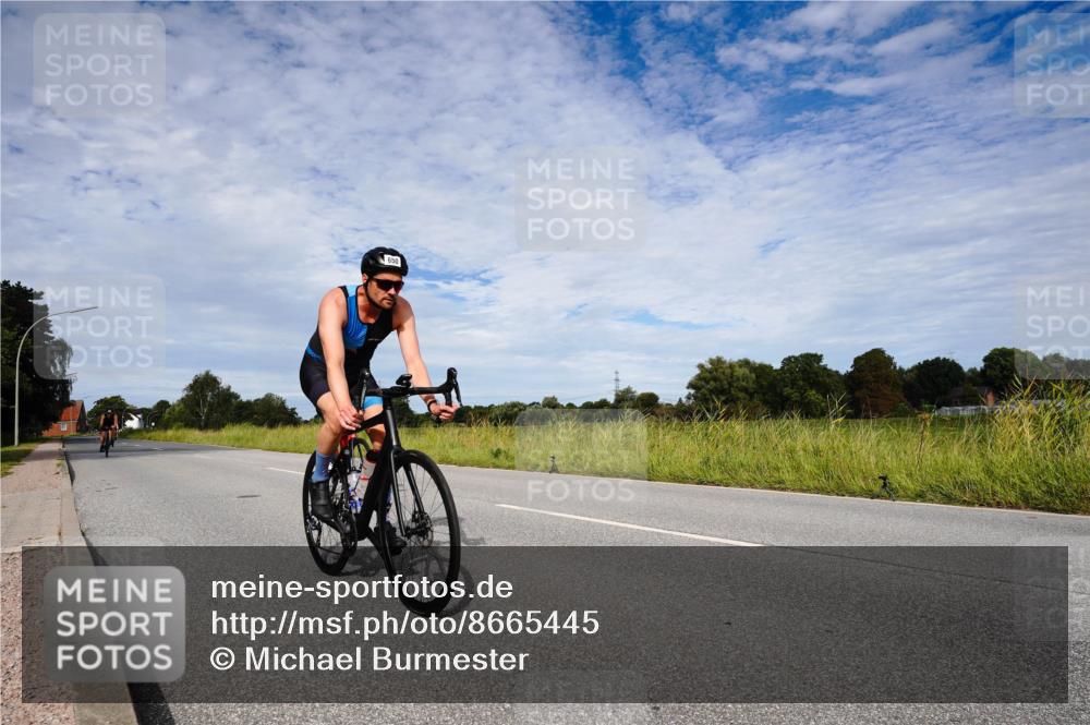 31.08.2025 - Elbe Triathlon Hamburg Michael Burmester http://msf.ph/oto/8665445 31.08.2025 10:11:32 Radfahren 650, 830, 840, 853, 870, 894 meine-sportfotos.de