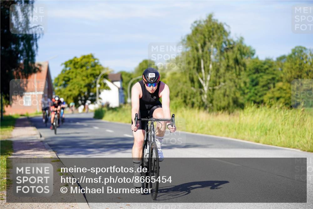 31.08.2025 - Elbe Triathlon Hamburg Michael Burmester http://msf.ph/oto/8665454 31.08.2025 09:30:14 Radfahren 213, 343, 400, 431, 465, 527, 534, 613, 617 meine-sportfotos.de