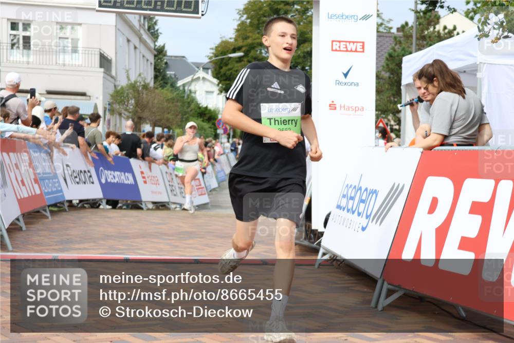 31.08.2025 - 21. Blankeneser Heldenlauf Strokosch-Dieckow http://msf.ph/oto/8665455 31.08.2025 11:18:14 Ziel 3092, 3124, 3717, 3510 meine-sportfotos.de