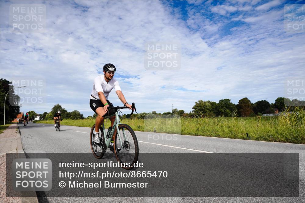 31.08.2025 - Elbe Triathlon Hamburg Michael Burmester http://msf.ph/oto/8665470 31.08.2025 10:12:27 Radfahren 473, 499, 587, 608, 665 meine-sportfotos.de
