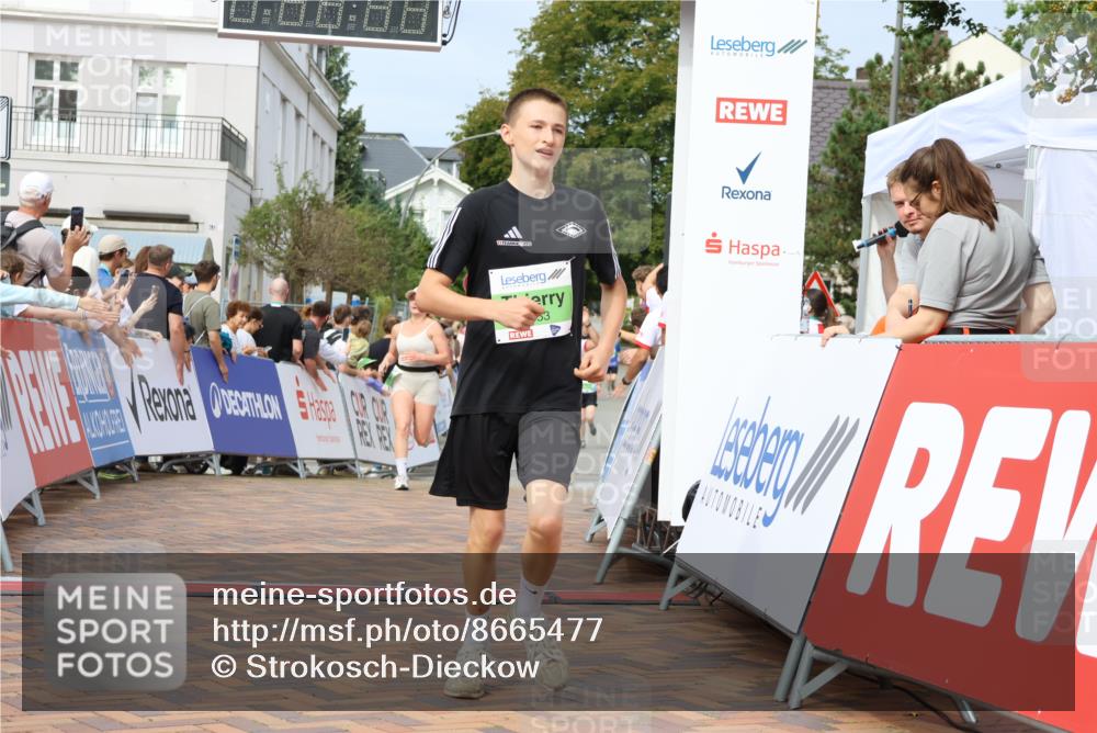 31.08.2025 - 21. Blankeneser Heldenlauf Strokosch-Dieckow http://msf.ph/oto/8665477 31.08.2025 11:18:14 Ziel 3092, 3124, 3717, 3510 meine-sportfotos.de