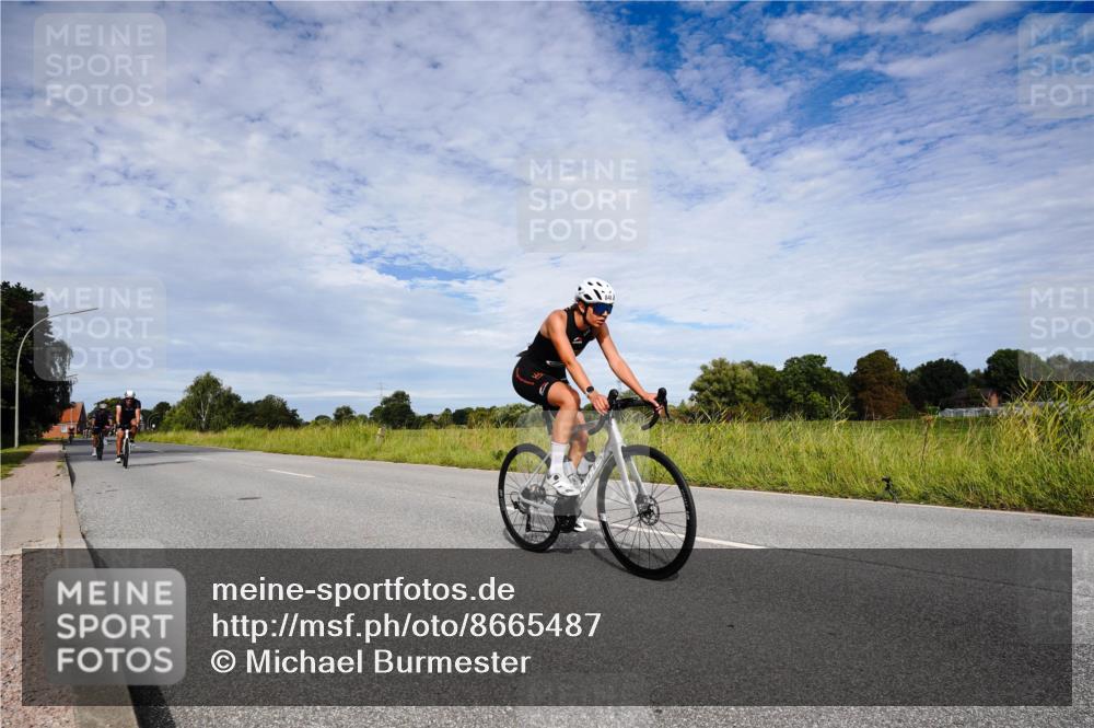 31.08.2025 - Elbe Triathlon Hamburg Michael Burmester http://msf.ph/oto/8665487 31.08.2025 10:12:38 Radfahren 530, 536, 648, 673, 708, 720, 748, 813, 815, 848 meine-sportfotos.de
