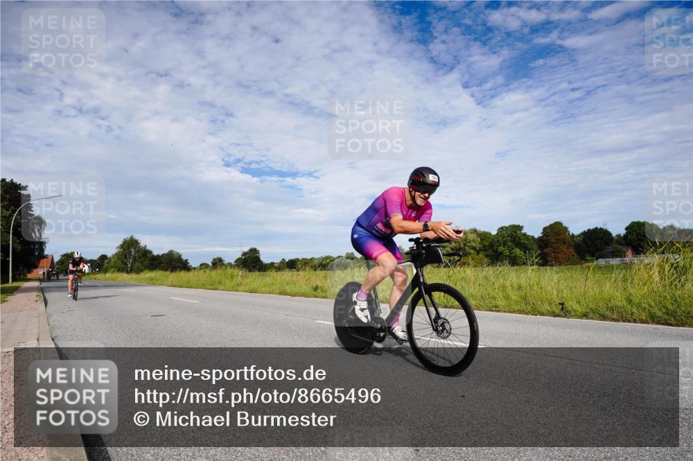 31.08.2025 - Elbe Triathlon Hamburg Michael Burmester http://msf.ph/oto/8665496 31.08.2025 10:12:43 Radfahren 530, 669, 700, 720, 813, 815 meine-sportfotos.de