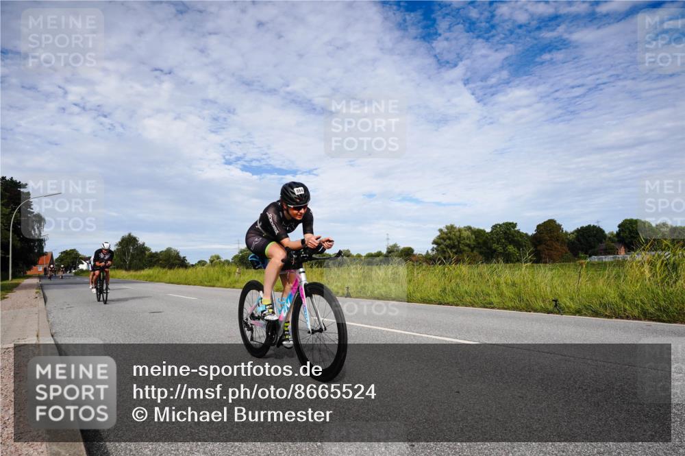 31.08.2025 - Elbe Triathlon Hamburg Michael Burmester http://msf.ph/oto/8665524 31.08.2025 10:13:11 Radfahren 500, 719, 770, 866, 884, 913 meine-sportfotos.de