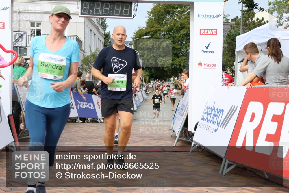 31.08.2025 - 21. Blankeneser Heldenlauf Strokosch-Dieckow http://msf.ph/oto/8665525 31.08.2025 11:18:09 Ziel 3092, 3124, 3594, 3510 meine-sportfotos.de