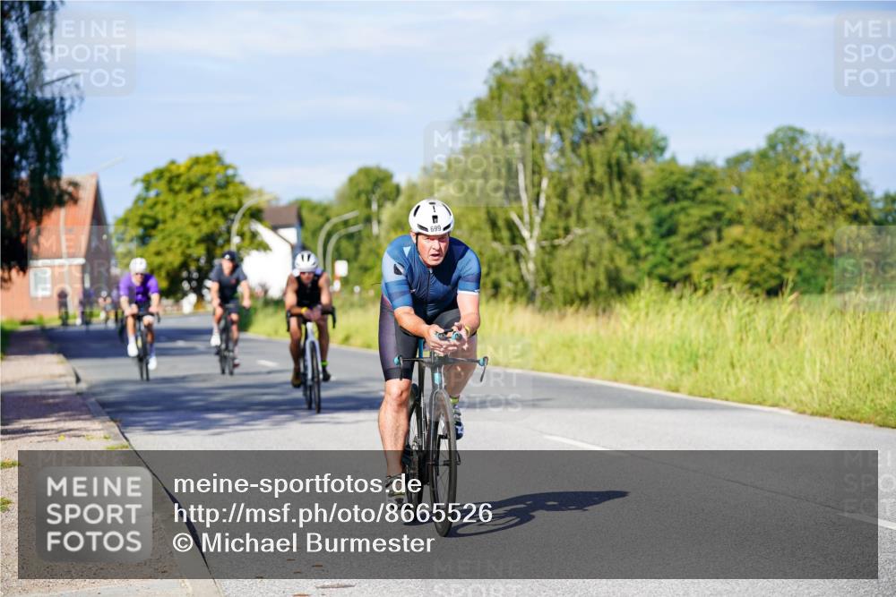31.08.2025 - Elbe Triathlon Hamburg Michael Burmester http://msf.ph/oto/8665526 31.08.2025 09:30:43 Radfahren 192, 364, 413, 421, 669, 684, 756 meine-sportfotos.de