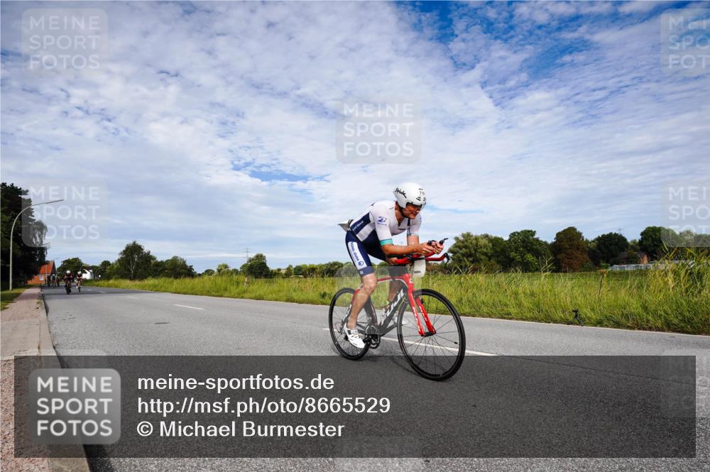 31.08.2025 - Elbe Triathlon Hamburg Michael Burmester http://msf.ph/oto/8665529 31.08.2025 10:13:13 Radfahren 546, 719, 770, 866, 884, 913 meine-sportfotos.de