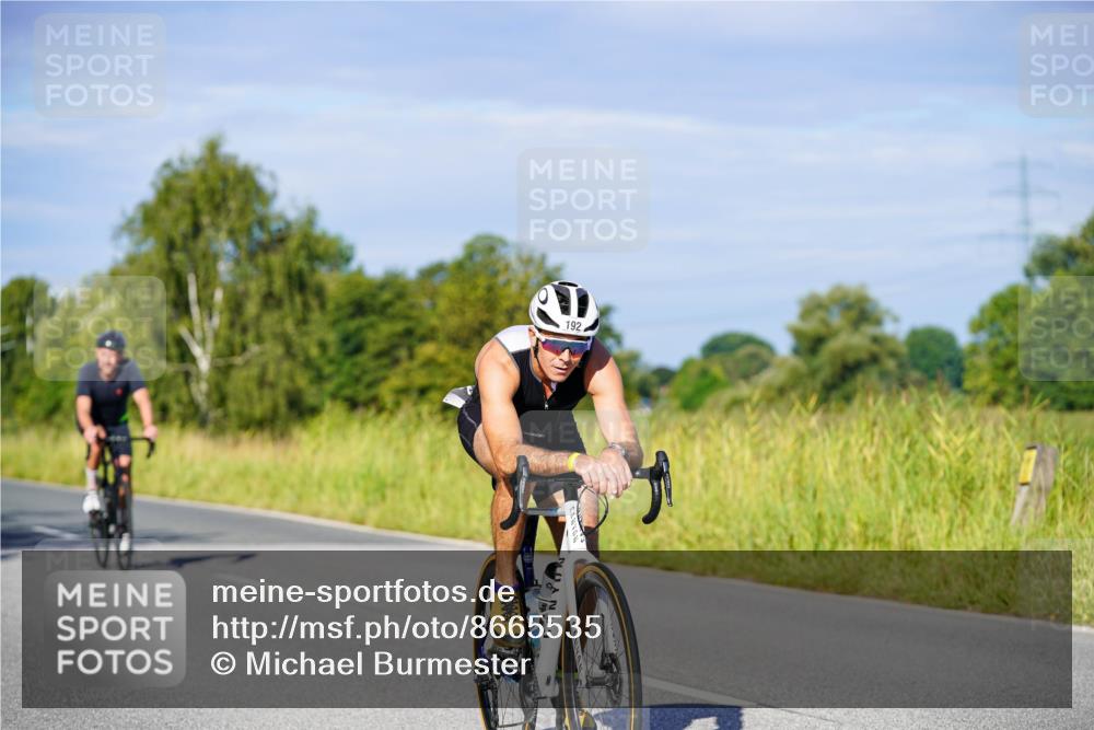 31.08.2025 - Elbe Triathlon Hamburg Michael Burmester http://msf.ph/oto/8665535 31.08.2025 09:30:45 Radfahren 192, 413, 602, 669, 684, 756 meine-sportfotos.de