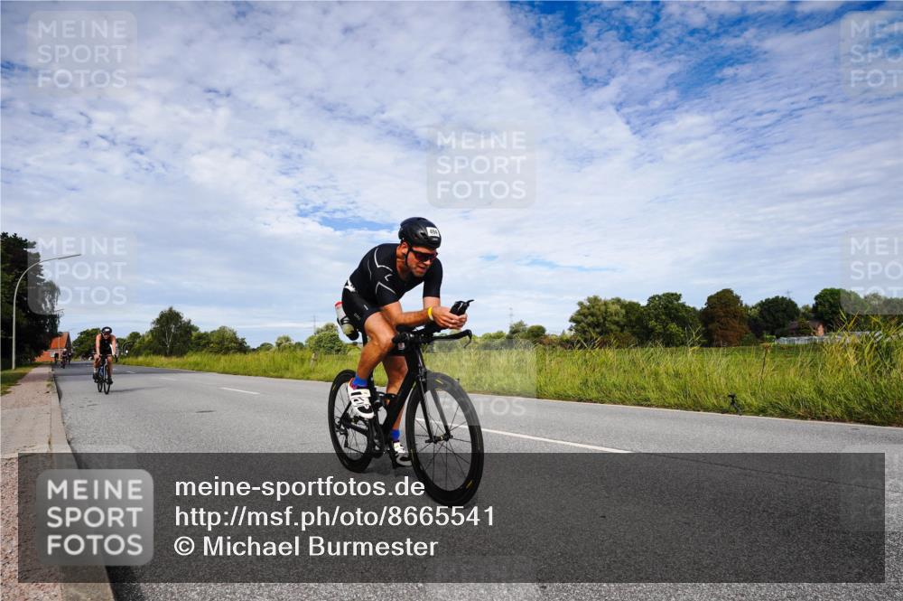 31.08.2025 - Elbe Triathlon Hamburg Michael Burmester http://msf.ph/oto/8665541 31.08.2025 10:13:25 Radfahren 477, 494, 774, 851 meine-sportfotos.de