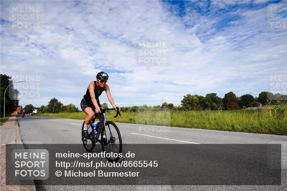 31.08.2025 - Elbe Triathlon Hamburg Michael Burmester http://msf.ph/oto/8665545 31.08.2025 10:13:27 Radfahren 494, 774, 837, 851 meine-sportfotos.de