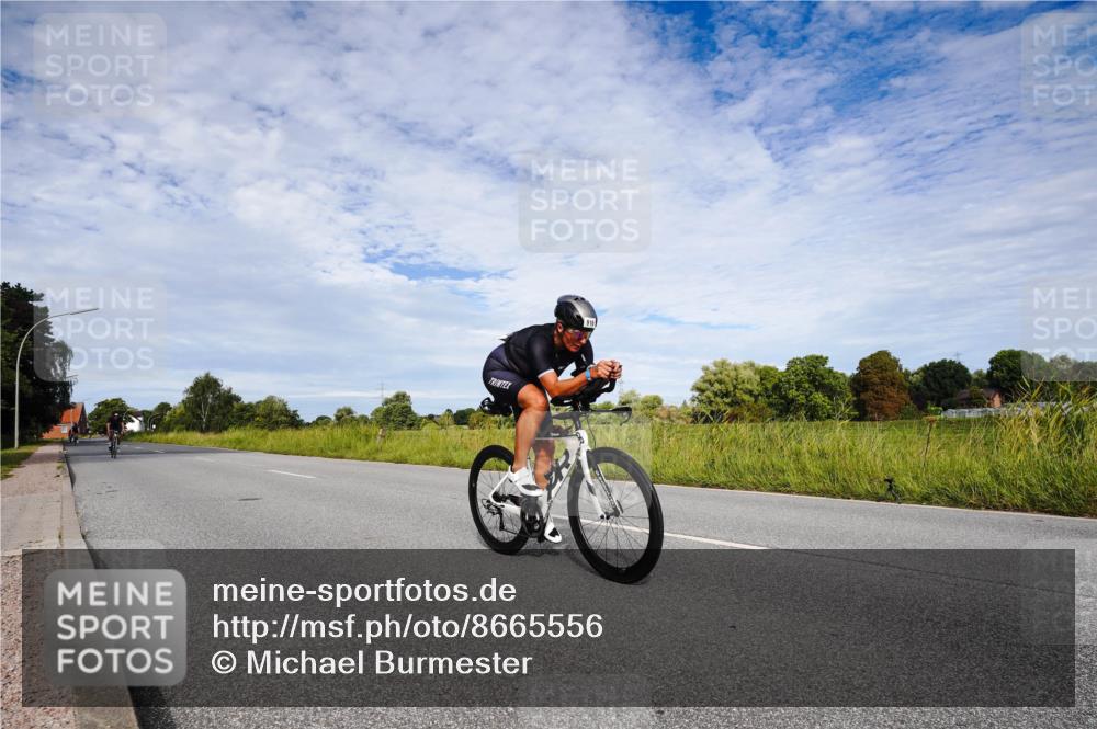 31.08.2025 - Elbe Triathlon Hamburg Michael Burmester http://msf.ph/oto/8665556 31.08.2025 10:13:41 Radfahren 432, 821, 916, 925 meine-sportfotos.de