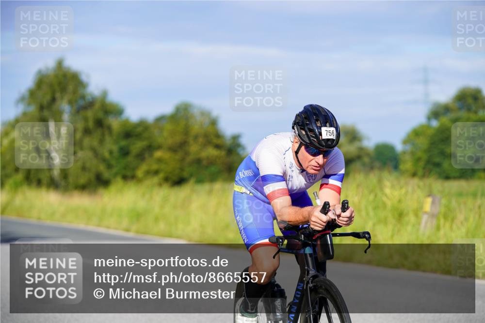 31.08.2025 - Elbe Triathlon Hamburg Michael Burmester http://msf.ph/oto/8665557 31.08.2025 09:30:50 Radfahren 256, 332, 378, 413, 476, 602, 684, 756 meine-sportfotos.de