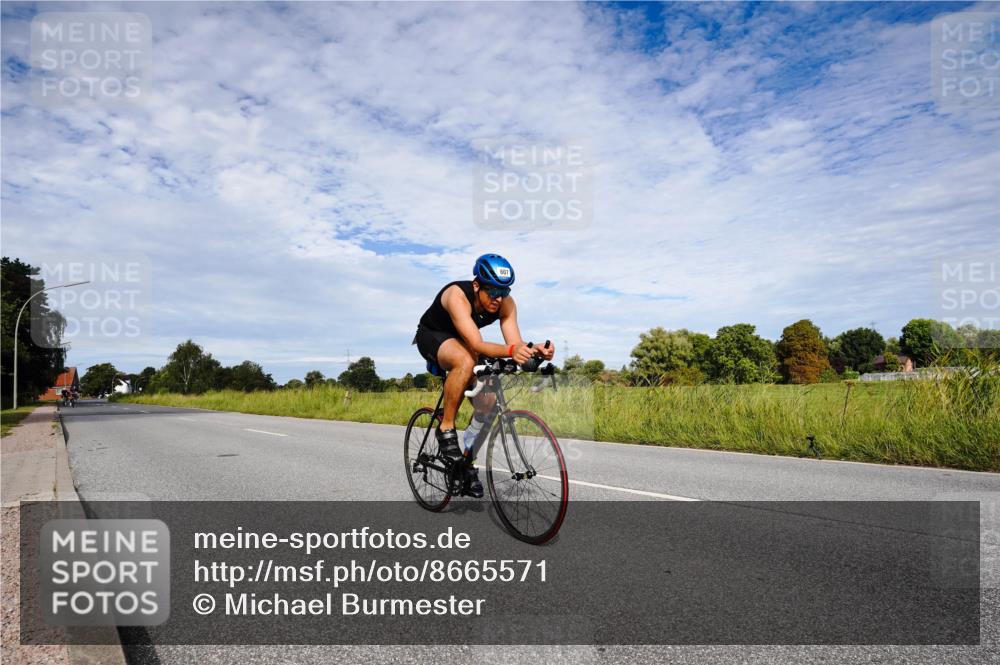 31.08.2025 - Elbe Triathlon Hamburg Michael Burmester http://msf.ph/oto/8665571 31.08.2025 10:14:07 Radfahren 607, 773, 881 meine-sportfotos.de