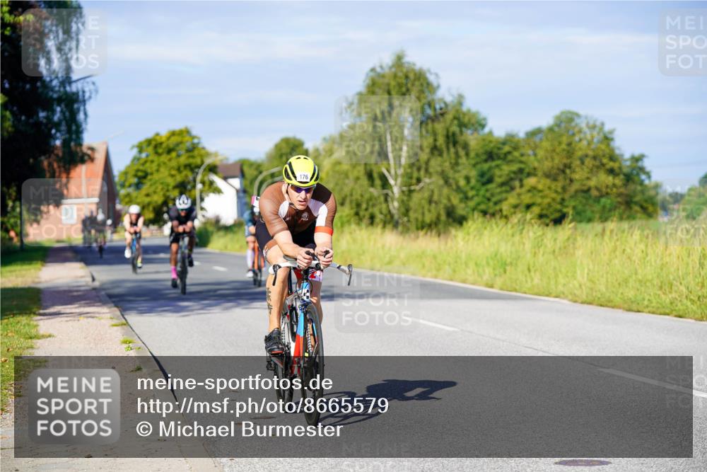 31.08.2025 - Elbe Triathlon Hamburg Michael Burmester http://msf.ph/oto/8665579 31.08.2025 09:30:58 Radfahren 176, 245, 256, 489, 505, 737 meine-sportfotos.de