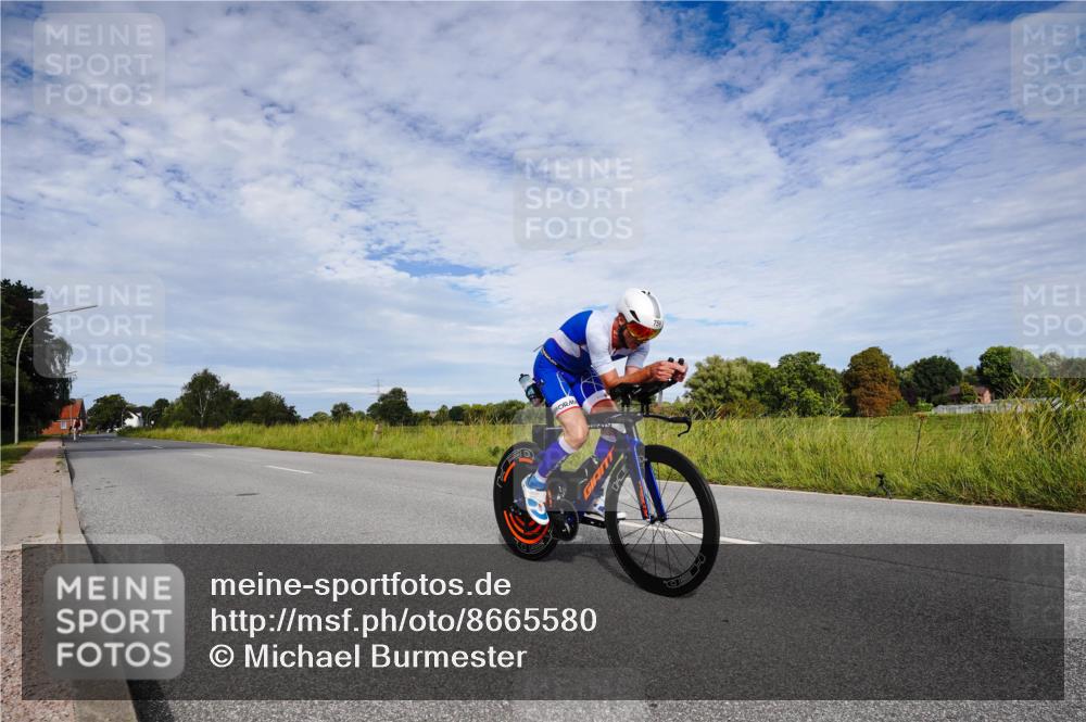 31.08.2025 - Elbe Triathlon Hamburg Michael Burmester http://msf.ph/oto/8665580 31.08.2025 10:14:19 Radfahren 623, 759, 888 meine-sportfotos.de