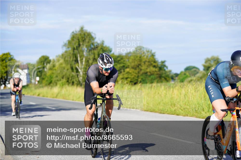 31.08.2025 - Elbe Triathlon Hamburg Michael Burmester http://msf.ph/oto/8665593 31.08.2025 09:31:00 Radfahren 176, 245, 256, 394, 489, 505, 737 meine-sportfotos.de