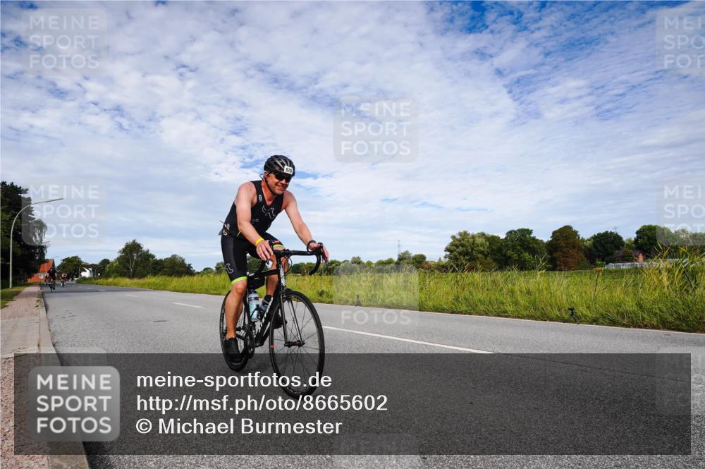 31.08.2025 - Elbe Triathlon Hamburg Michael Burmester http://msf.ph/oto/8665602 31.08.2025 10:14:49 Radfahren 615, 617, 643, 679, 717 meine-sportfotos.de