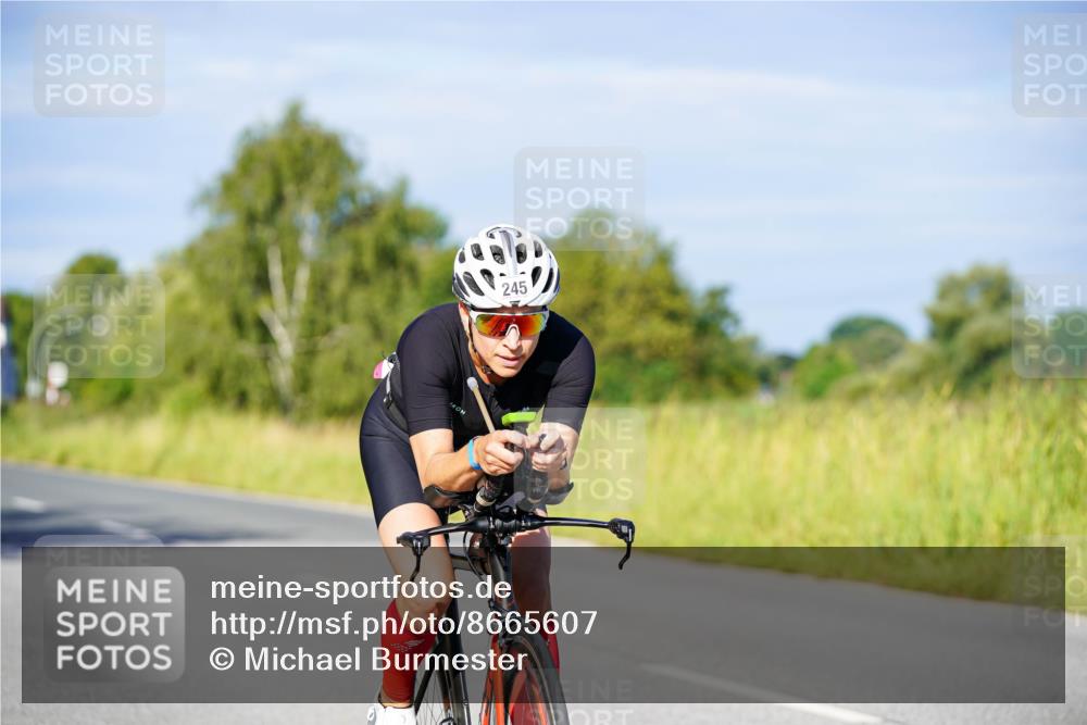 31.08.2025 - Elbe Triathlon Hamburg Michael Burmester http://msf.ph/oto/8665607 31.08.2025 09:31:04 Radfahren 245, 322, 352, 394, 737 meine-sportfotos.de