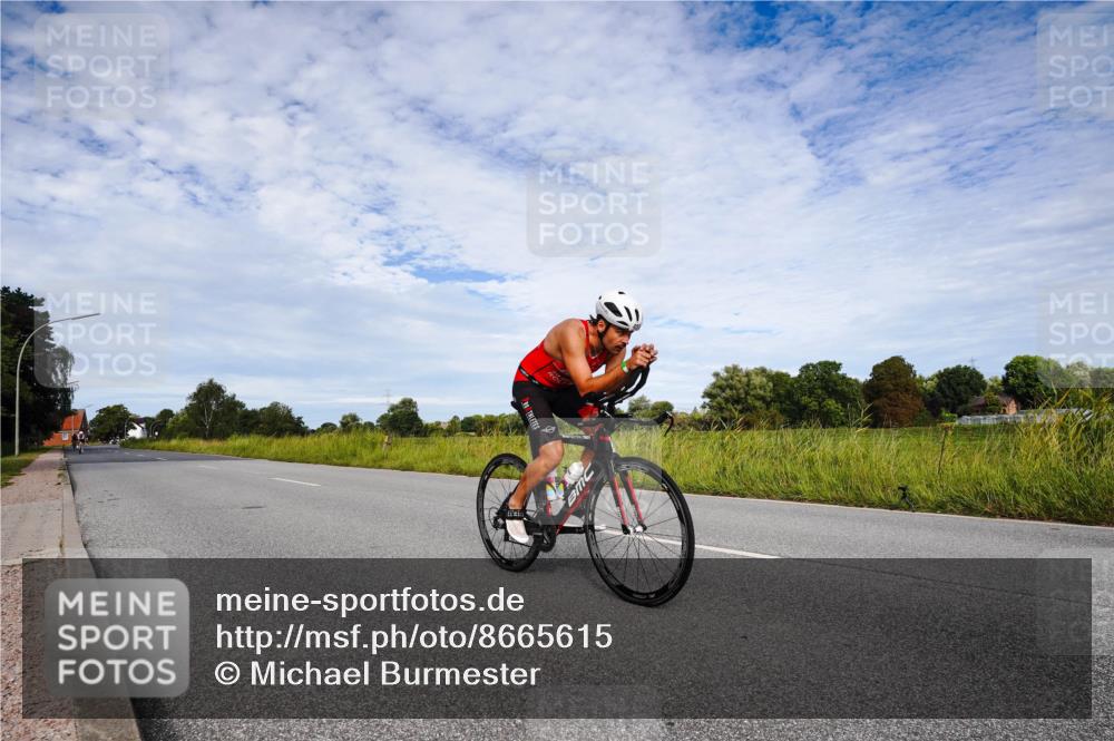 31.08.2025 - Elbe Triathlon Hamburg Michael Burmester http://msf.ph/oto/8665615 31.08.2025 10:15:05 Radfahren 455, 758, 864 meine-sportfotos.de