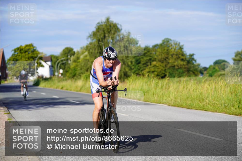 31.08.2025 - Elbe Triathlon Hamburg Michael Burmester http://msf.ph/oto/8665625 31.08.2025 09:31:10 Radfahren 290, 322, 352, 394 meine-sportfotos.de