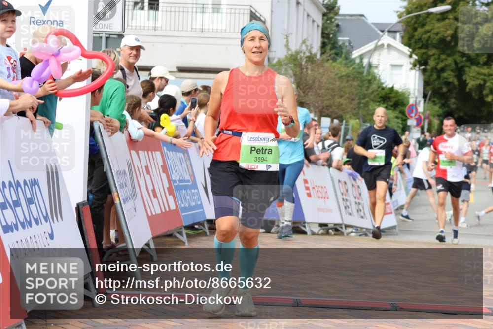 31.08.2025 - 21. Blankeneser Heldenlauf Strokosch-Dieckow http://msf.ph/oto/8665632 31.08.2025 11:18:04 Ziel 3092, 3345, 3300, 3124, 3594 meine-sportfotos.de