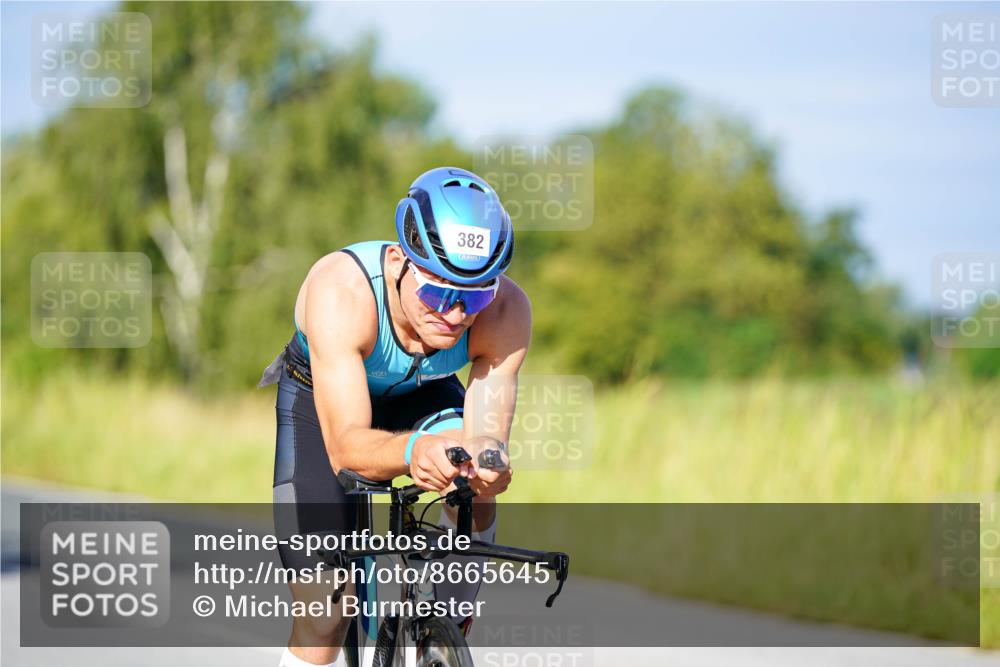 31.08.2025 - Elbe Triathlon Hamburg Michael Burmester http://msf.ph/oto/8665645 31.08.2025 09:31:25 Radfahren 382, 450, 569 meine-sportfotos.de