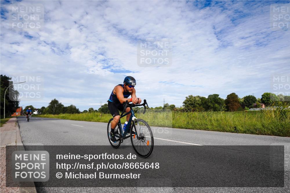 31.08.2025 - Elbe Triathlon Hamburg Michael Burmester http://msf.ph/oto/8665648 31.08.2025 10:16:00 Radfahren 438, 624 meine-sportfotos.de