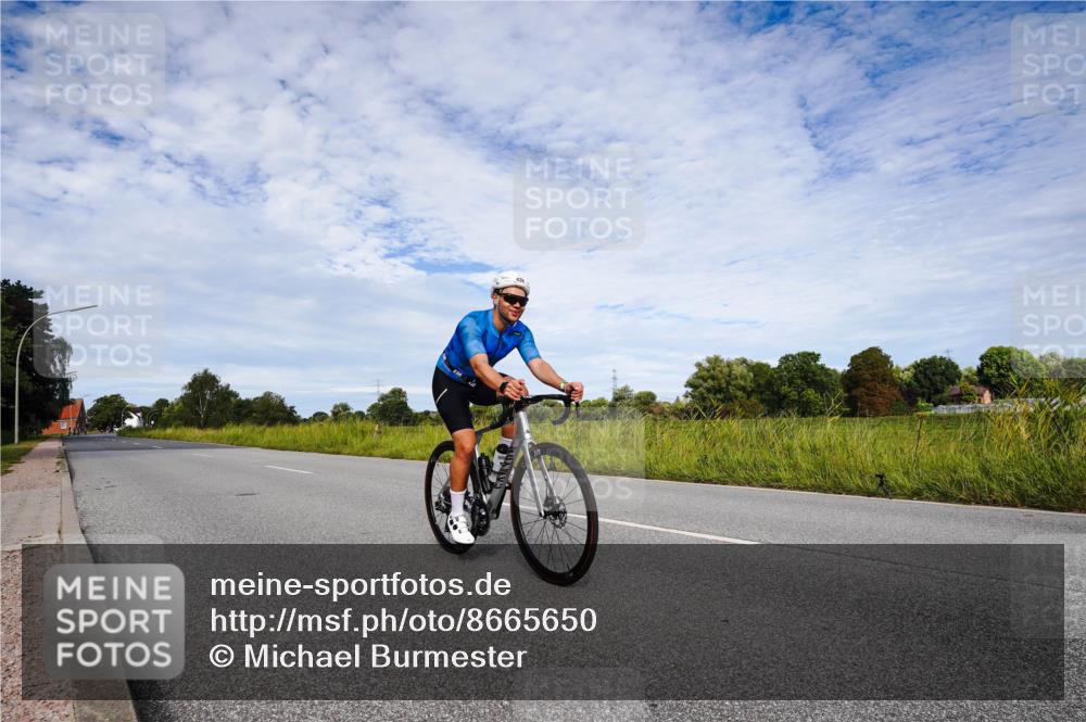 31.08.2025 - Elbe Triathlon Hamburg Michael Burmester http://msf.ph/oto/8665650 31.08.2025 10:16:02 Radfahren 438, 624 meine-sportfotos.de