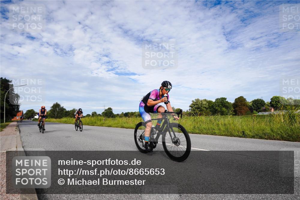 31.08.2025 - Elbe Triathlon Hamburg Michael Burmester http://msf.ph/oto/8665653 31.08.2025 10:16:15 Radfahren 691, 723, 868, 906, 919 meine-sportfotos.de