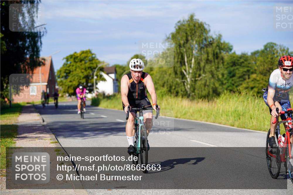 31.08.2025 - Elbe Triathlon Hamburg Michael Burmester http://msf.ph/oto/8665663 31.08.2025 09:31:33 Radfahren 369, 569, 570, 609, 720 meine-sportfotos.de