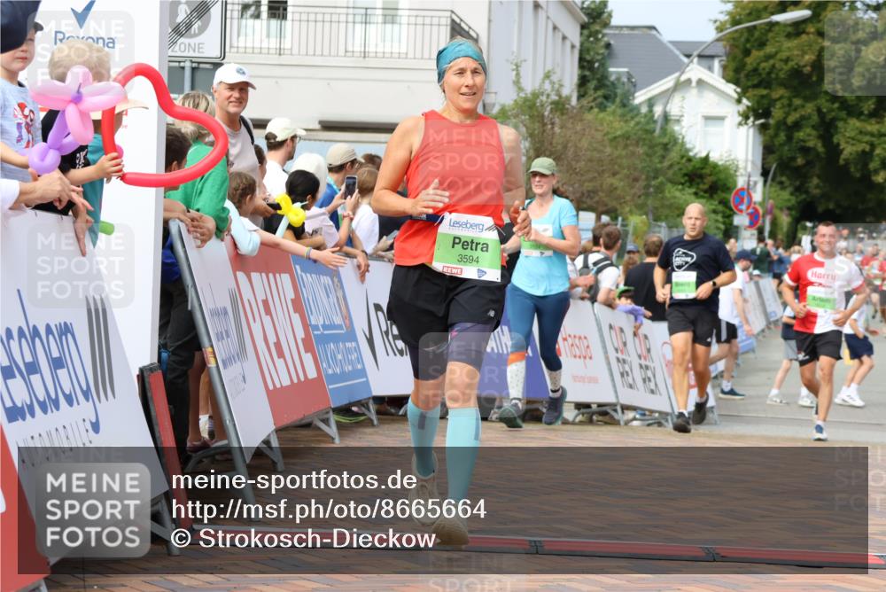 31.08.2025 - 21. Blankeneser Heldenlauf Strokosch-Dieckow http://msf.ph/oto/8665664 31.08.2025 11:18:04 Ziel 3092, 3345, 3300, 3124, 3594 meine-sportfotos.de