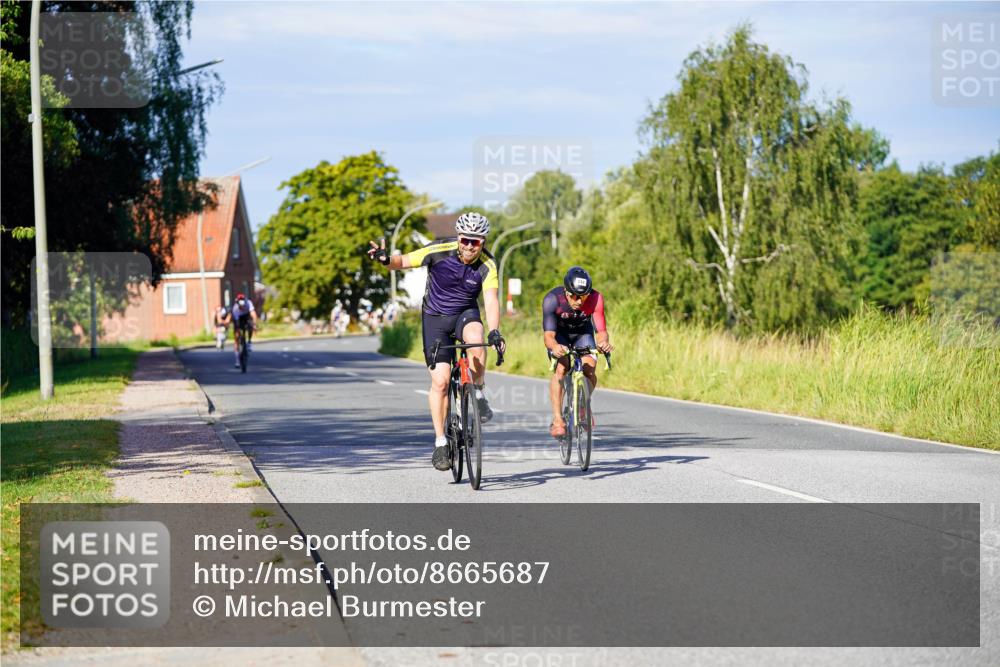 31.08.2025 - Elbe Triathlon Hamburg Michael Burmester http://msf.ph/oto/8665687 31.08.2025 09:31:40 Radfahren 244, 369, 657, 666 meine-sportfotos.de