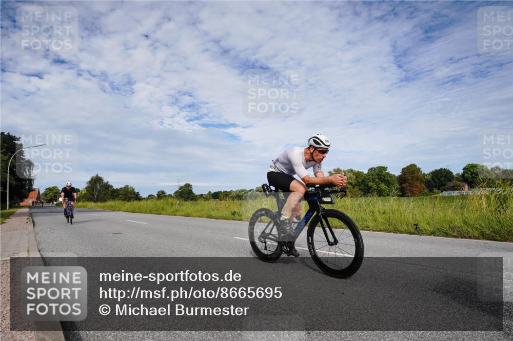 31.08.2025 - Elbe Triathlon Hamburg Michael Burmester http://msf.ph/oto/8665695 31.08.2025 10:17:14 Radfahren 671, 682, 696, 739, 754, 874, 877, 912, 1017 meine-sportfotos.de