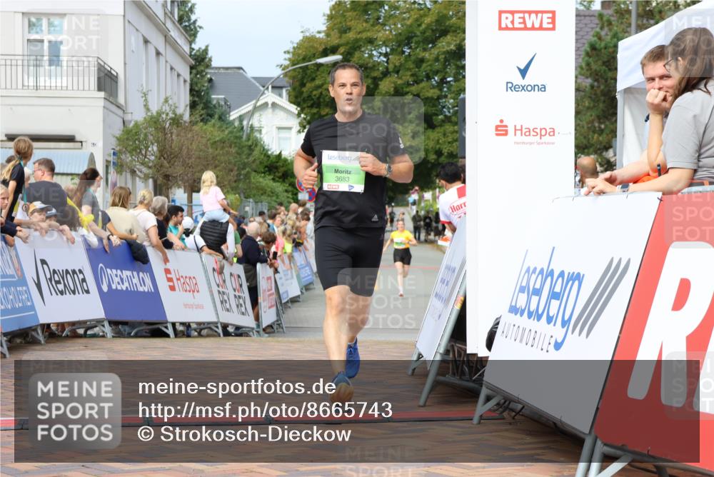 31.08.2025 - 21. Blankeneser Heldenlauf Strokosch-Dieckow http://msf.ph/oto/8665743 31.08.2025 10:59:33 Ziel 3433, 3683 meine-sportfotos.de