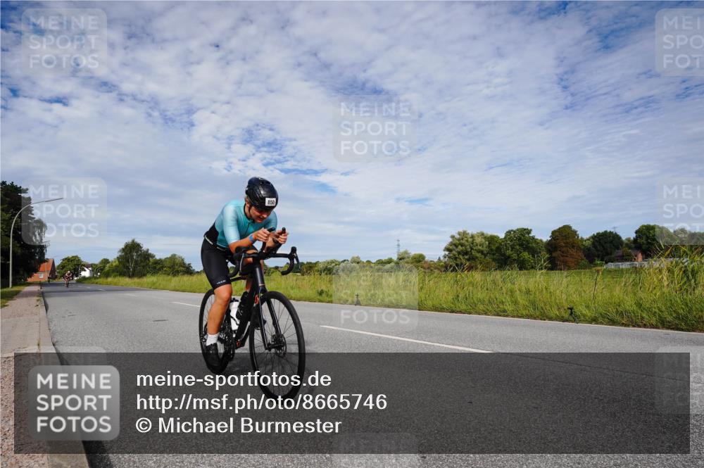 31.08.2025 - Elbe Triathlon Hamburg Michael Burmester http://msf.ph/oto/8665746 31.08.2025 10:18:17 Radfahren 850, 1032 meine-sportfotos.de