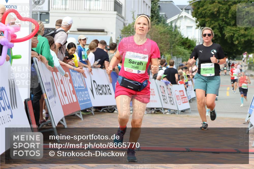 31.08.2025 - 21. Blankeneser Heldenlauf Strokosch-Dieckow http://msf.ph/oto/8665770 31.08.2025 11:17:55 Ziel 3646, 3300 meine-sportfotos.de