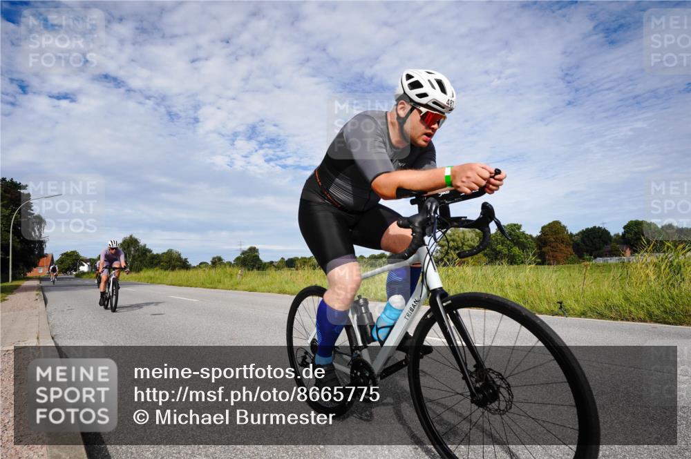 31.08.2025 - Elbe Triathlon Hamburg Michael Burmester http://msf.ph/oto/8665775 31.08.2025 10:19:12 Radfahren 487, 713, 777, 803, 828, 856, 930 meine-sportfotos.de