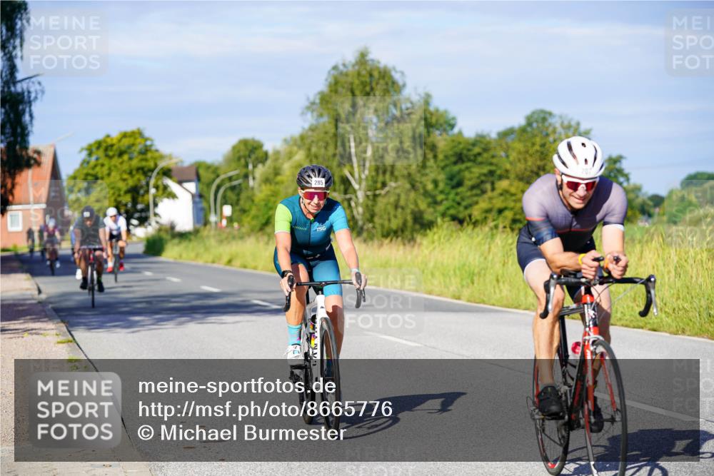 31.08.2025 - Elbe Triathlon Hamburg Michael Burmester http://msf.ph/oto/8665776 31.08.2025 09:32:11 Radfahren 285, 374, 420, 463, 528, 633, 646, 700, 707, 708, 717 meine-sportfotos.de