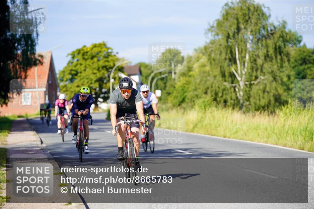 31.08.2025 - Elbe Triathlon Hamburg Michael Burmester http://msf.ph/oto/8665783 31.08.2025 09:32:13 Radfahren 284, 285, 374, 420, 463, 528, 646, 700, 707, 717 meine-sportfotos.de