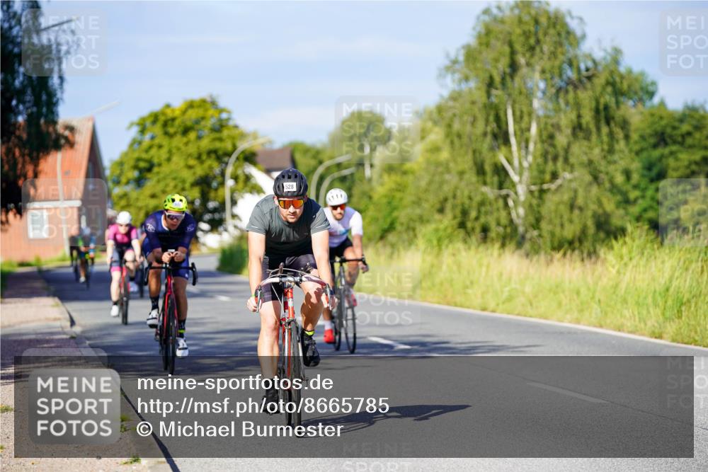 31.08.2025 - Elbe Triathlon Hamburg Michael Burmester http://msf.ph/oto/8665785 31.08.2025 09:32:13 Radfahren 284, 285, 374, 420, 463, 528, 646, 700, 707, 717 meine-sportfotos.de