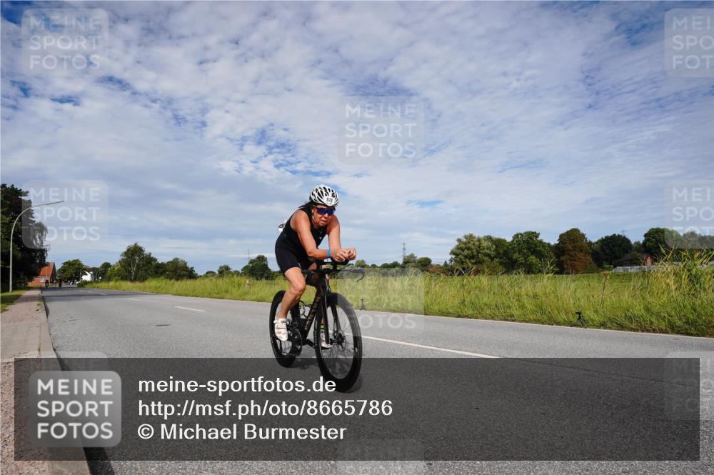 31.08.2025 - Elbe Triathlon Hamburg Michael Burmester http://msf.ph/oto/8665786 31.08.2025 10:19:18 Radfahren 803, 828, 930 meine-sportfotos.de