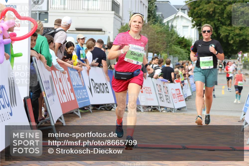 31.08.2025 - 21. Blankeneser Heldenlauf Strokosch-Dieckow http://msf.ph/oto/8665799 31.08.2025 11:17:55 Ziel 3646, 3300 meine-sportfotos.de