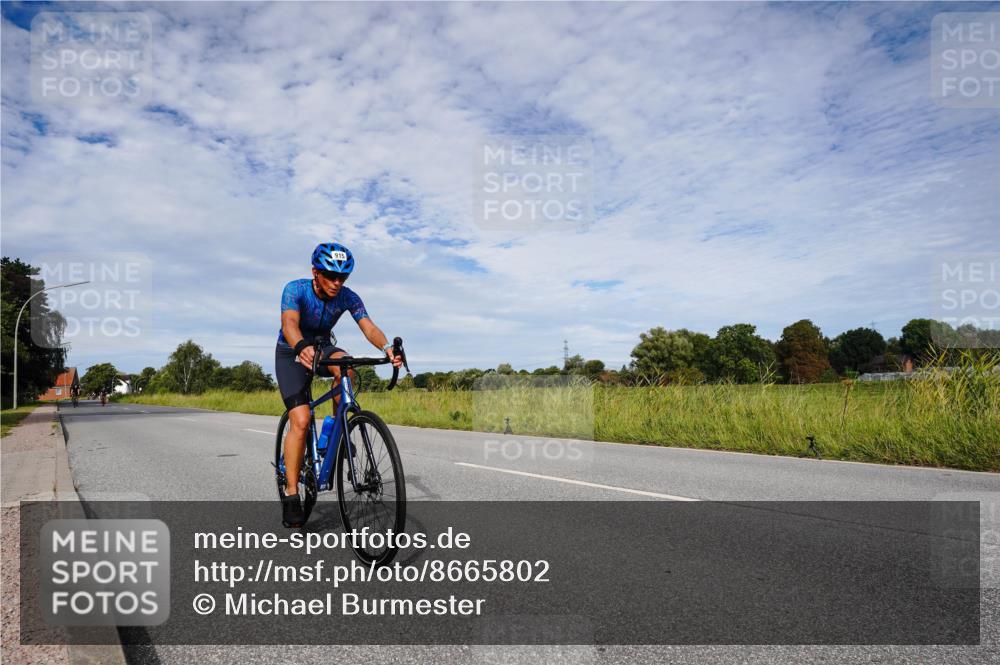 31.08.2025 - Elbe Triathlon Hamburg Michael Burmester http://msf.ph/oto/8665802 31.08.2025 10:19:39 Radfahren 466, 760, 794, 915, 932 meine-sportfotos.de