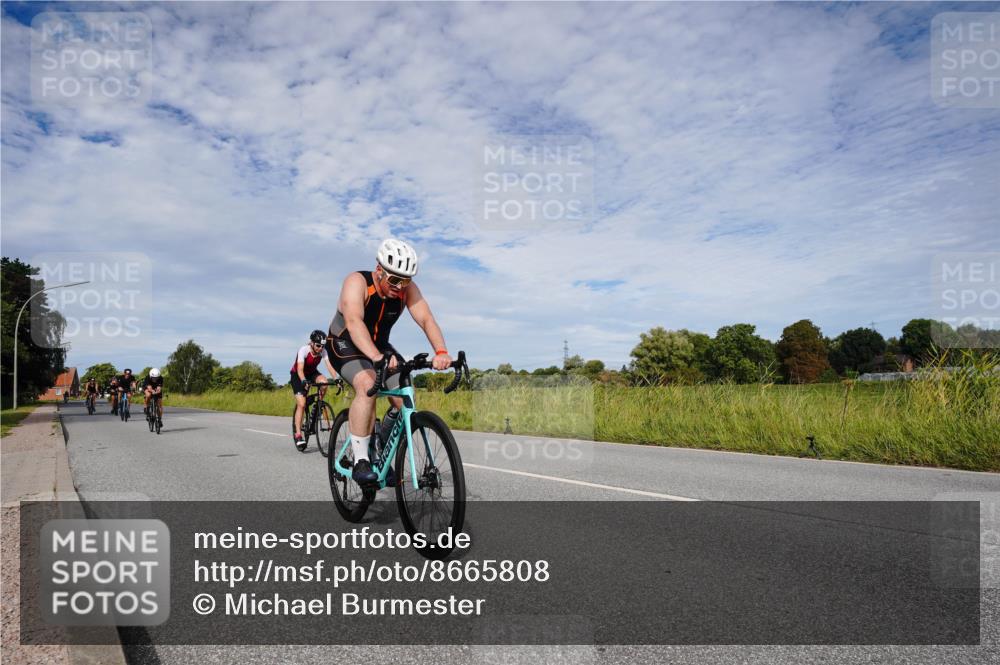 31.08.2025 - Elbe Triathlon Hamburg Michael Burmester http://msf.ph/oto/8665808 31.08.2025 10:19:55 Radfahren 609, 742, 795, 807, 903, 921 meine-sportfotos.de