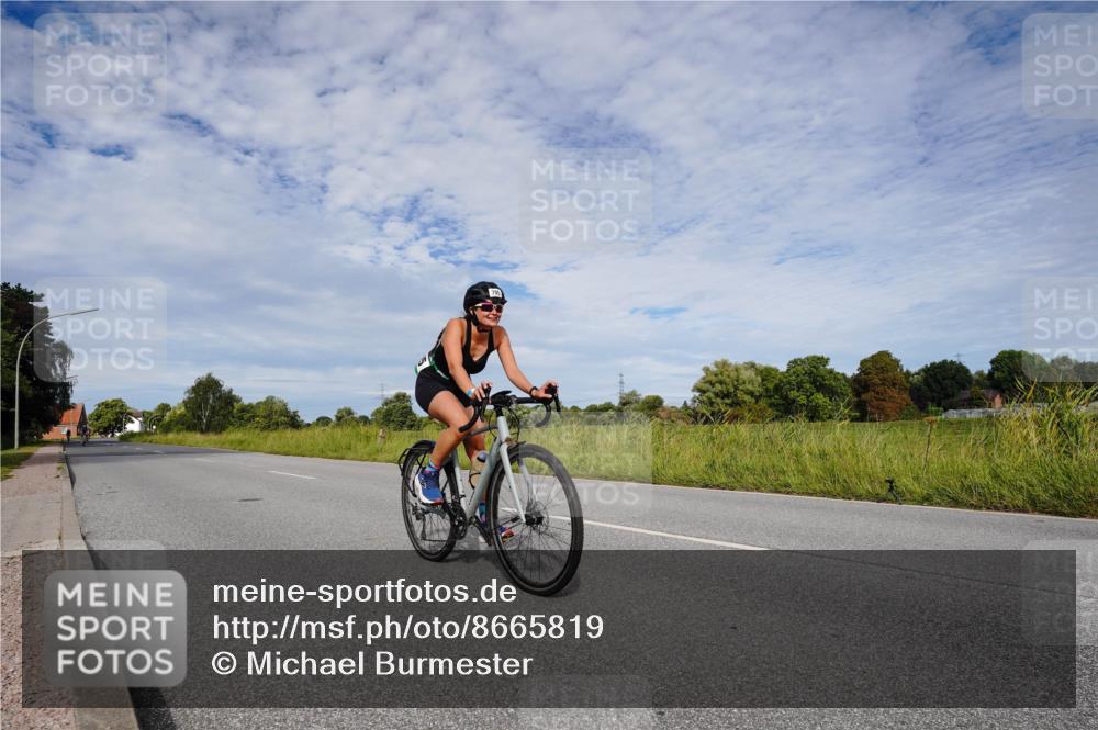 31.08.2025 - Elbe Triathlon Hamburg Michael Burmester http://msf.ph/oto/8665819 31.08.2025 10:19:59 Radfahren 742, 795, 807, 816, 921 meine-sportfotos.de