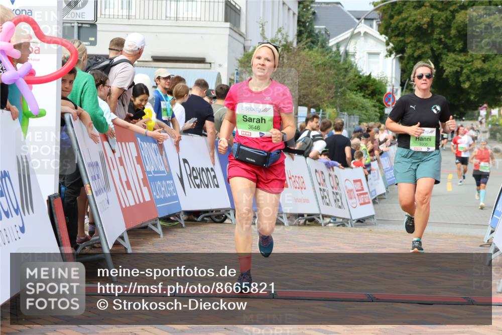 31.08.2025 - 21. Blankeneser Heldenlauf Strokosch-Dieckow http://msf.ph/oto/8665821 31.08.2025 11:17:55 Ziel 3646, 3300 meine-sportfotos.de