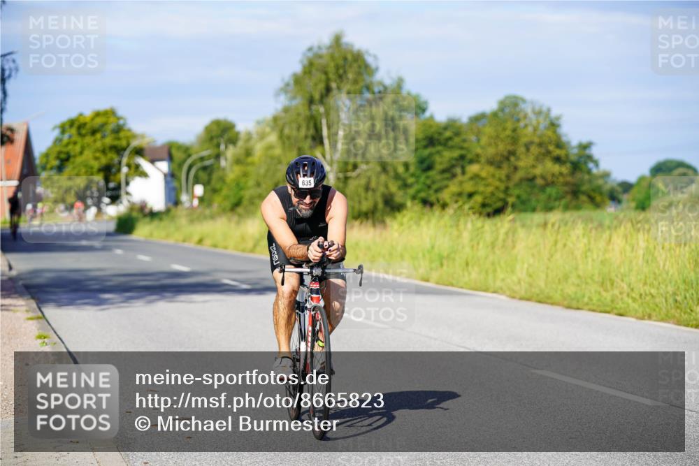 31.08.2025 - Elbe Triathlon Hamburg Michael Burmester http://msf.ph/oto/8665823 31.08.2025 09:32:21 Radfahren 284, 635, 646, 717 meine-sportfotos.de