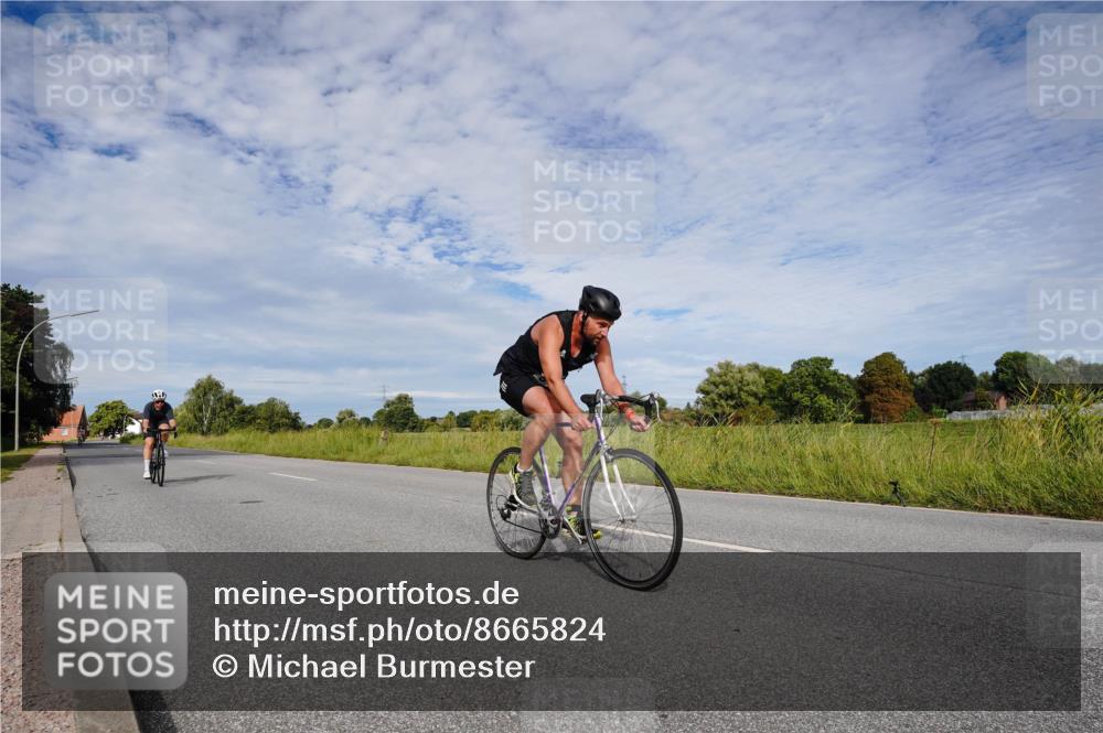 31.08.2025 - Elbe Triathlon Hamburg Michael Burmester http://msf.ph/oto/8665824 31.08.2025 10:20:09 Radfahren 577, 599, 781 meine-sportfotos.de