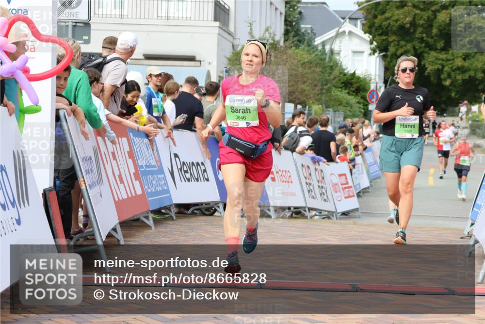 31.08.2025 - 21. Blankeneser Heldenlauf Strokosch-Dieckow http://msf.ph/oto/8665828 31.08.2025 11:17:55 Ziel 3646, 3300 meine-sportfotos.de
